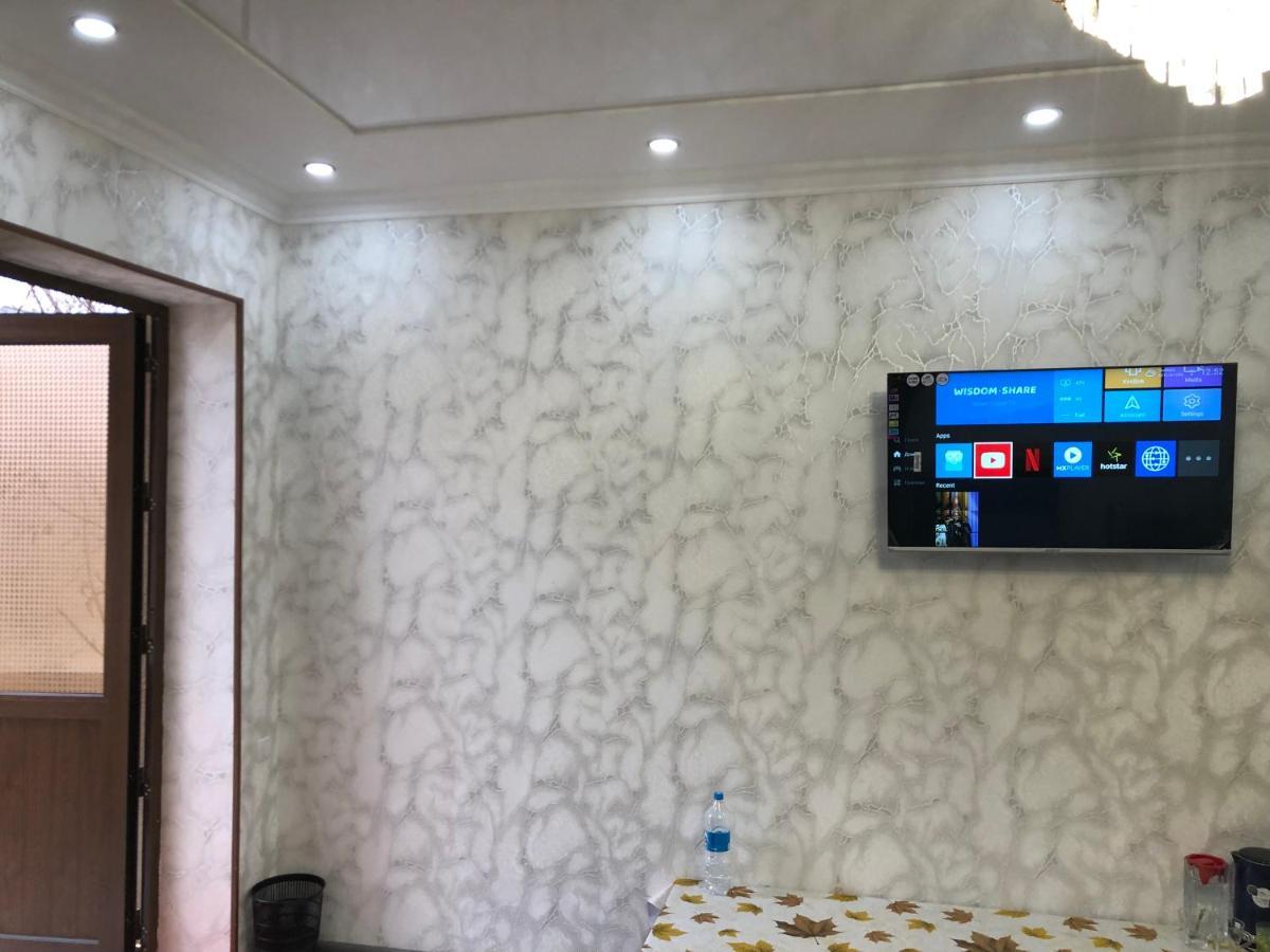 Дом Отель Бадамзар Tashkent Bagian luar foto
