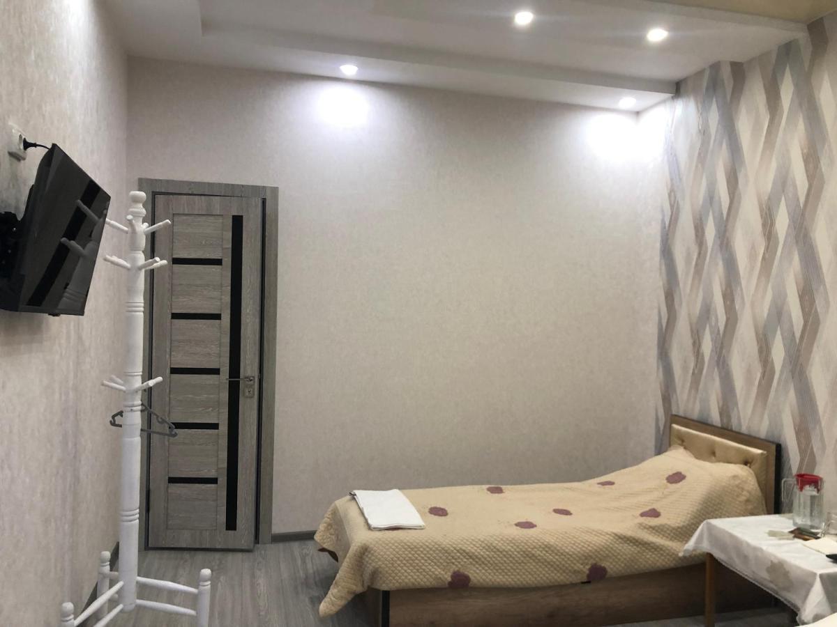 Дом Отель Бадамзар Tashkent Bagian luar foto